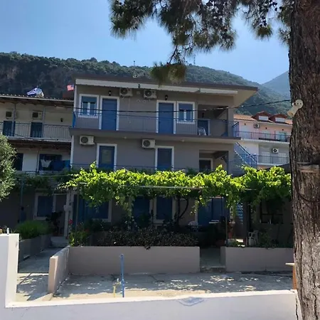 Akrogiali Aparthotel